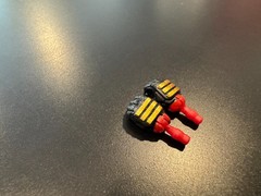 Marvel Legends 6″ Scale SWORD HANDS PAIR DEADPOOL DOGPOOL 1/12 KITBASH