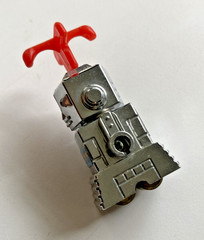 Vintage Kinsman Toy 1980s Silver Red 2″ Action Figure Little Conveyor Robot