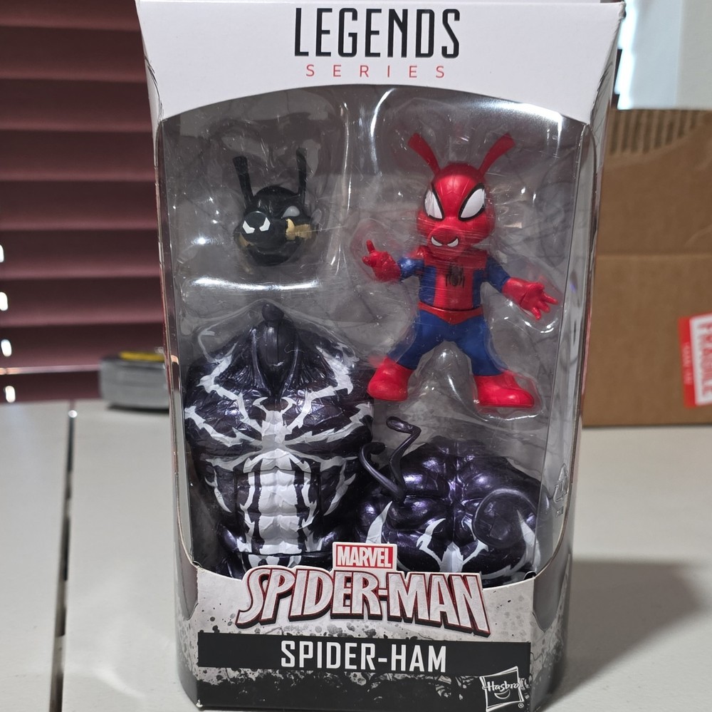 Hasbro Marvel Legends Series Spider-Man Spider-Ham & Venom Action Figure Set