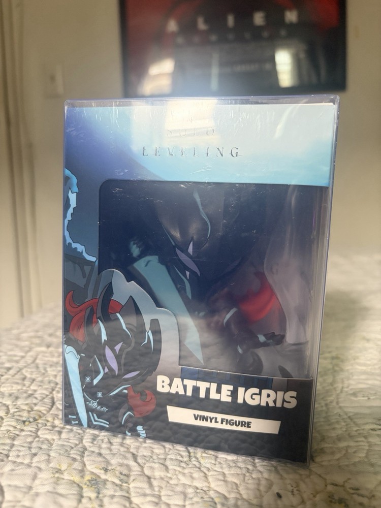 Youtooz Solo Leveling Battle Igris Vinyl Figure w/ Protector – New