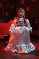Mego Horror Wave 18 – The Conjuring Universe – Annabelle Comes Home 8″ Action Fi