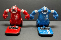 Sharper Image Robo Rage Remote Control Robot Fighting 2 Player Game Set