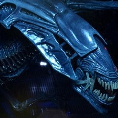 NECA Aliens: Xenomorph Alien Queen Deluxe Action Figure New