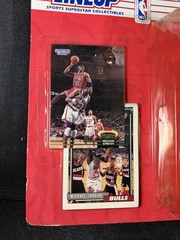 1993 NBA Starting Lineup MICHAEL JORDAN Bulls Sealed with Cards NIB