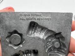 1993 TOYMAX METAL MONSTER MOLDS “ROBOT?”