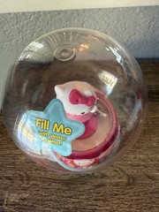 Sanrio Hello Kitty Bubble Bath Glitter Globe 8oz. Rare collectible! 2013 New!