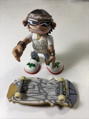 Rob Dyrdek Wild Grinders Lot of 8. skaters Plus Meaty The Dog and 4 Skateboards
