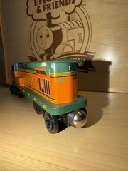 WHITTLE SHORTLINE BNSF 4025 Wooden Train Brio Thomas COMPATIBLE C-44 DIESEL
