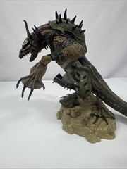 McFarlane Dragons Series 3 Komodo Dragon Clan Quest Lost King 2006 w Base