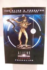 ALIEN VS PREDATOR REQUIEM: PREDALIEN 5.5in DELUXE 1:18 SCALE ACTION FIGURINE NEW