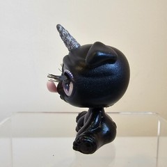 MGA Entertainment Poopsie Cutie Tooties Surprise Rolls Pug Dog Black Tongue Out