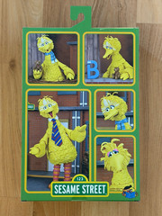 NECA Sesame Street Presents 11″ Big Bird Ultimate Action FIgure Feature Letter B