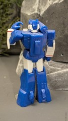 Transformers “heros of cybertron” Soundwave figure