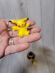 Pokemon Mini Figures Pikachu 2Cm PVC Kids Toys Action w/pokeball 2023 Toy