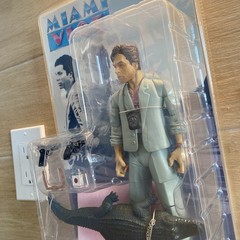 2006 MEZCO TOYZ Miami Vice Detective James “Sonny” Crockett Gray Suit In Box 🔥