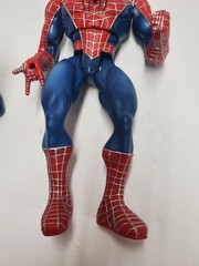 *WORKS* Marvel 2002 SpiderMan Kicking Punching 13″ Hero Action Figure Tobey