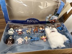 RUDOLPH & The Island of MISFIT TOYS 12 Pc. Figure Collection 2001 Playing Mantis