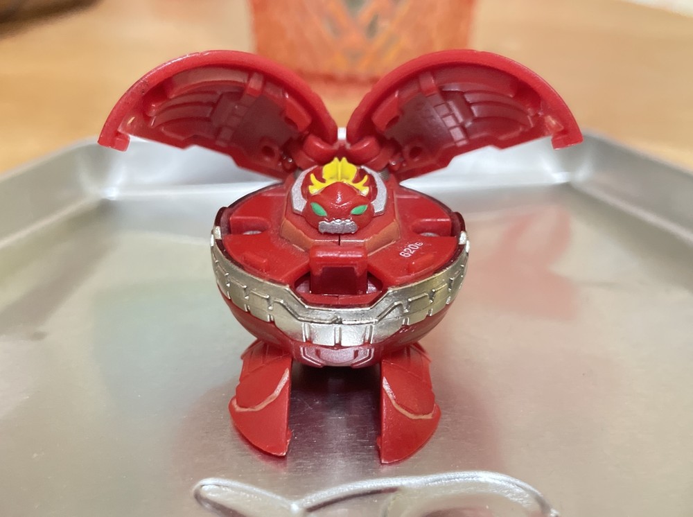 Bakugan Vandarus Red Pyrus Heavy Metal New Vestroia 620 G Rare!