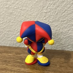 New Moose Toys The Amazing Digital Circus Official Pomni 2″ Mini Vinyl Figure