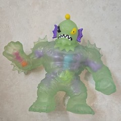 Heroes of Goo Jit Zu Rockjaw Green Purple Yellow Action Figure