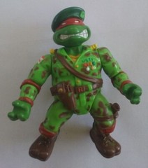 TMNT RAPH THE TEEN GREEN BERET Teenage mutant Ninja Turtles with 2  Accessories