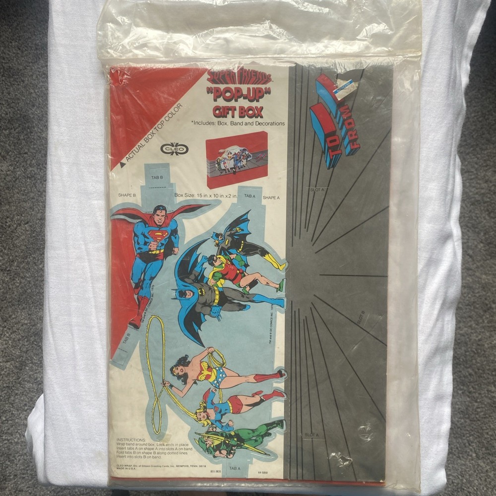 SUPER FRIENDS 15″ x 2″ x 10″ POP UP GIFT BOX MIP Cleo 1979 RARE Gift Box