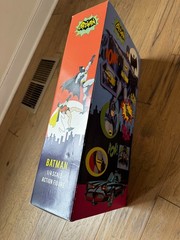 Batman 1966 Classic TV Series 1/4 Scale Figure Adam West DC Comics. New in box