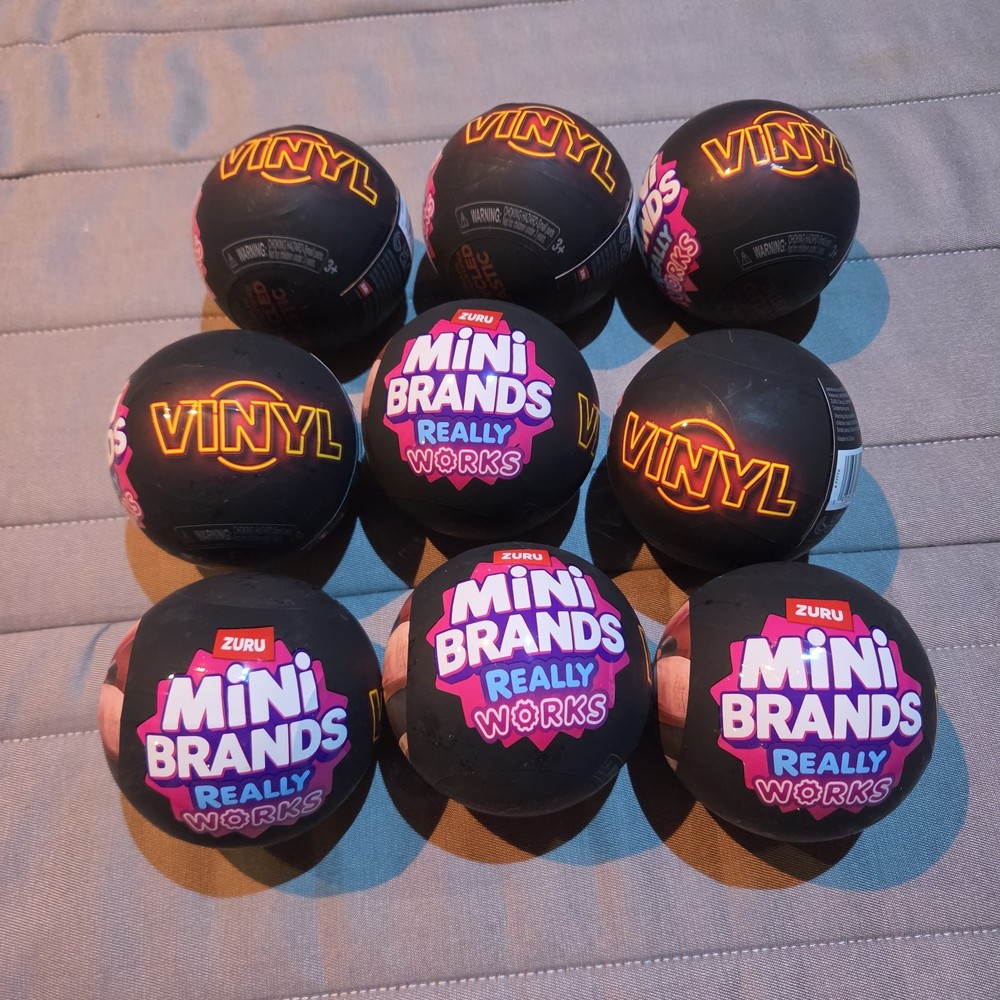 LOT OF 9 – ZURU Mini Brands Really Works Vinyl Capsules – NEW & READY TO SHIP!