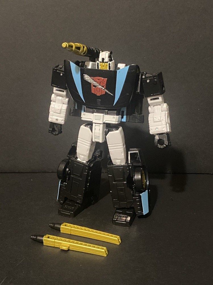 Hasbro Transformers Legacy United Deluxe Class Armada Universe Wheeljack Figure