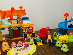 2019 Netflix Tv Series corey carson complete. Extra Sets Included Discontinued