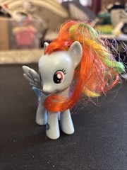 My Little Pony Rainbow Dash Hasbro 2010 Figure Collectable Toy Blue Wings