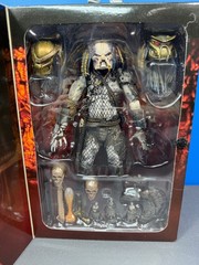 NECA PREDATOR 2 ACTION FIGURE ULTIMATE ELDER PREDATOR LIGHT UP NEW SEALED USA