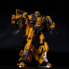 Transformers G1 Bumblebee Battle Damaged Paint Beetle Autobot 8.3″ Action Figure