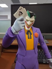 Batman Animated Series Joker 1/6 Scale Figure DC Comics Collectible Statue