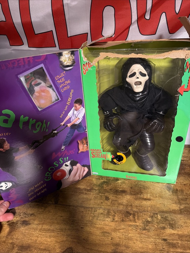 QUEST TOYS ELECTRONIC Stretch Screamers GHOSTFACE GHOUL Rare W/ Collector’s Card