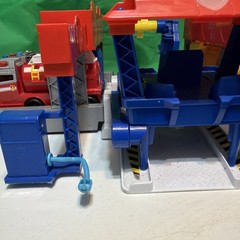 Paw Patrol Big Truck Pups HQ Truck Stop Lot With Trucks And Figures Working