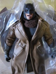 2017 Mezco One:12 Collective 6″ Batman V Superman Knightmare Batman Used