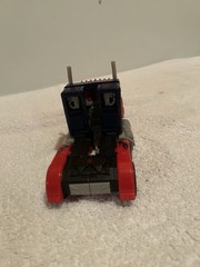 2007 Leader Class Optimus Prime Incomplete (no gun). Everything works!