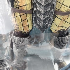 NECA AVP Masked Scar Predator 8″ 1:12 Toy Action Figure Deluxe – BNIB BOX DAMAGE