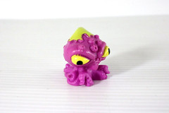 Moose Toys Uggly’s Pet Shop Mixed Lot of 5 Figures 1.5″ Inch Toys Crab Octopus