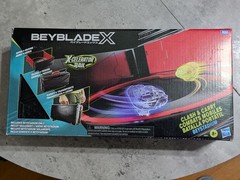 Overseas Exclusive – Not available in Japan: Beyblade X Crash & Carry Bey St