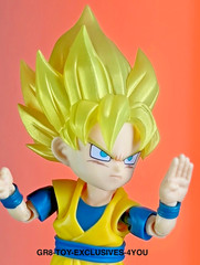 SDCC 2026 TAMASHII NATIONS DRAGON BALL Z SUPER SAIYAN SON GOKU MINI PRESALE