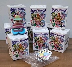 LOT 10 Alien Family Sony Creative Peter Bagges Art Time Capsule Mini Figure 2002