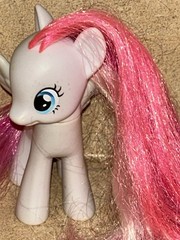 My Little Pony G4 Diamond Rose Friendship Is Magic – Preowened