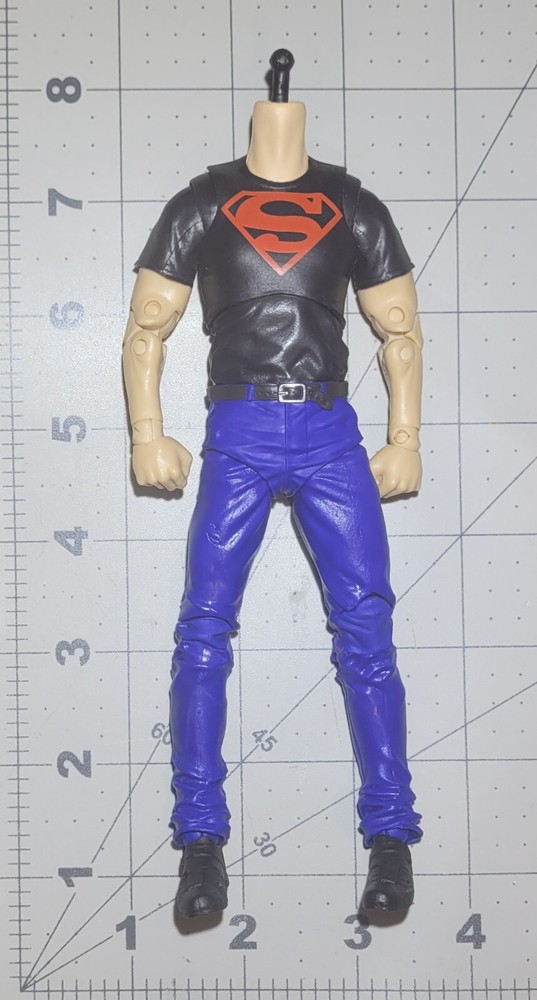 McFarlane DC Superboy Conner Kent Male Body Collector 7″ Custom Fodder Parts