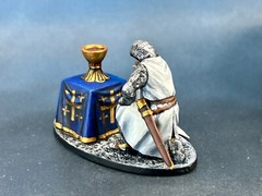 Action Figure Templar Knight with the grail Collectible Miniature Painted 40mm