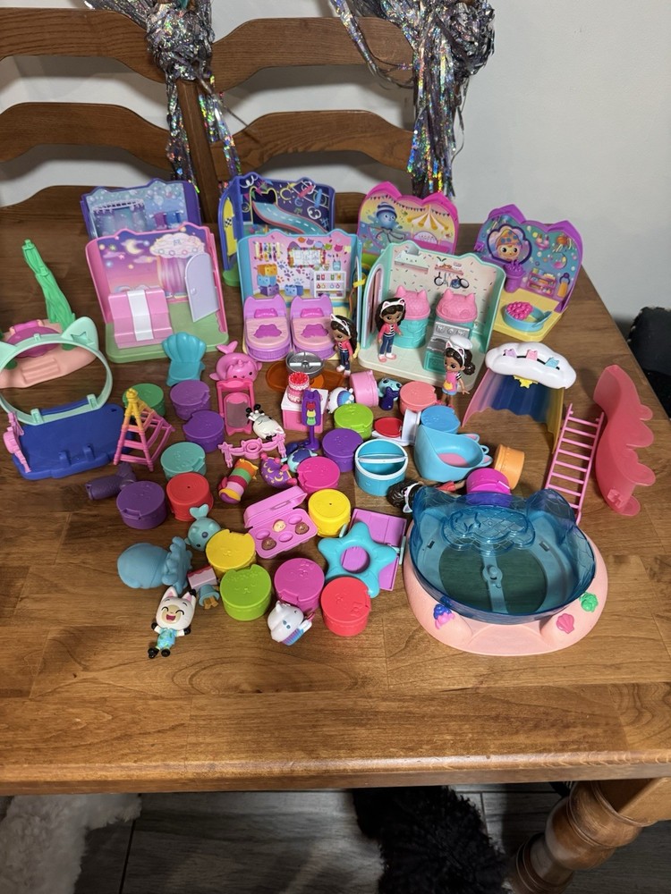 Gabby’s Dollhouse Room Playsets Lot – Figures, Furniture & Accessories Bundle