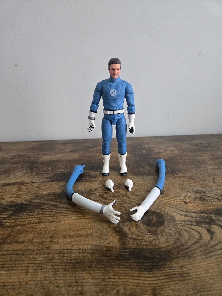 Hasbro Marvel Legends The Fantastic Four 4 First Steps Mister Fantastic Figure