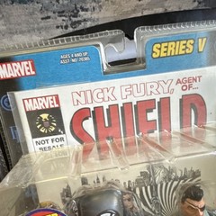 Marvel Legends Series IV Punisher and Punisher Error Nick Fury all w/ Comic