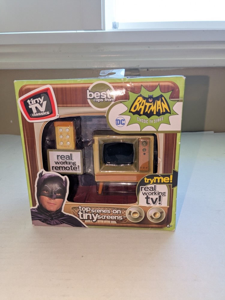 Batman Tiny TV Classics Real Working TV & Remote Basic Fun Inc New Read Desc